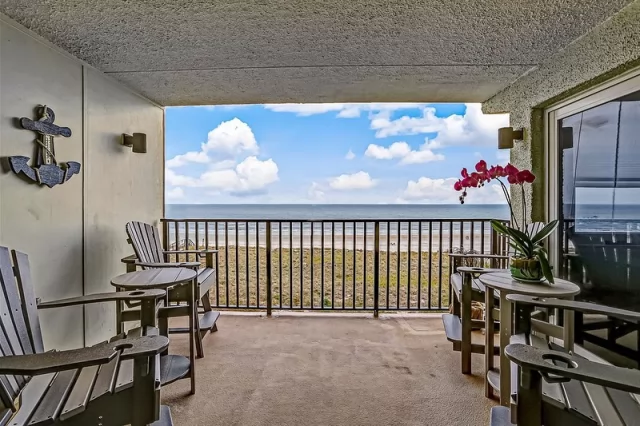 your oceanfront retreat, Amelia South K4

https://www.365sol.com/property/4081

#ameliaisland #florida #oceanfrontretreat #ocreanfront #beach #vacationrental #travel #explorepage